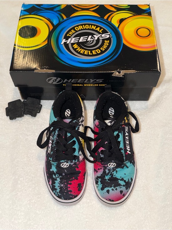 Heelys Other - Heelys Kids Tie-Dye Black Pink Teal Lace-Up Wheeled Sneakers